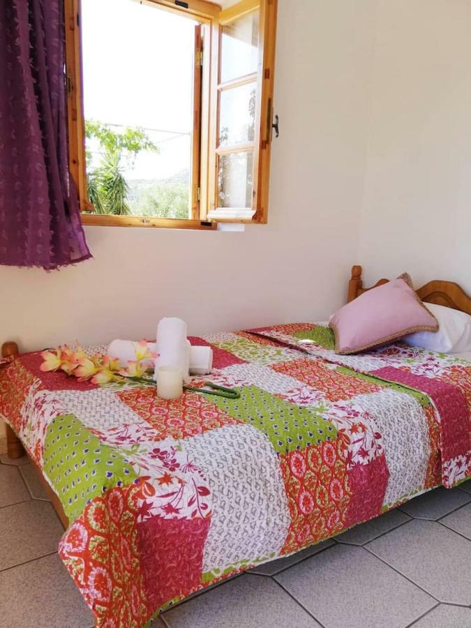 Theasea House With Garden Apartment Riglia Exterior photo